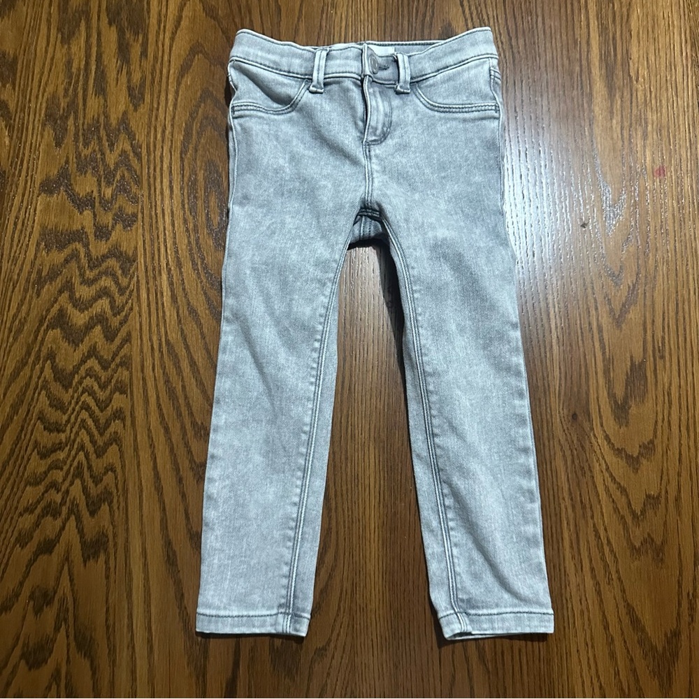 Old Navy girls / toddlers lite wash gray denim pants size 4T “Ballerina”‎ style